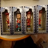 Bobble heads