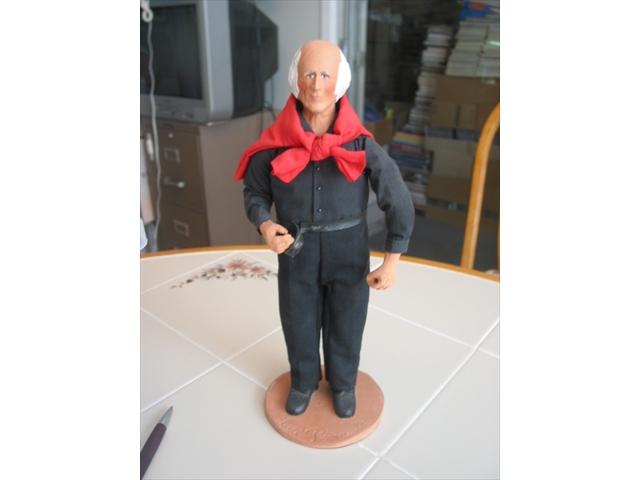 French carving – St Paul de Vence – French singer Leo erre