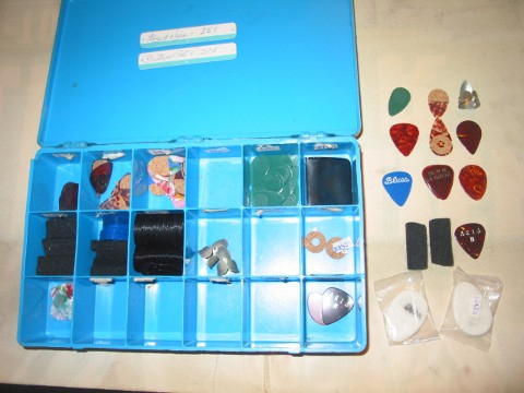 Assorted guitar picks